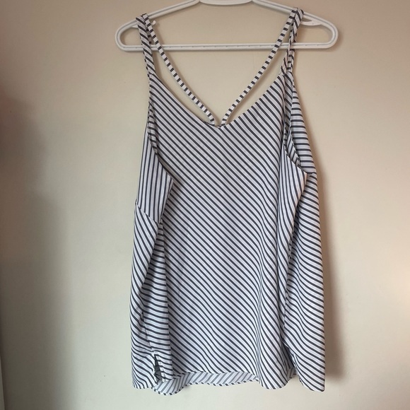 Pennington 1X Striped Women's Top - Black and White - Picture 3 of 4